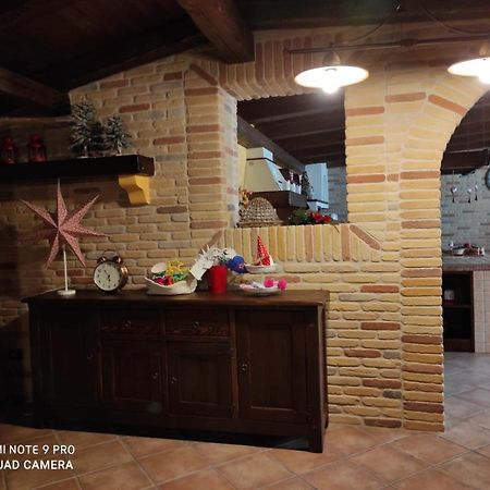 La Taverna Di Lulu Arnesano Bagian luar foto